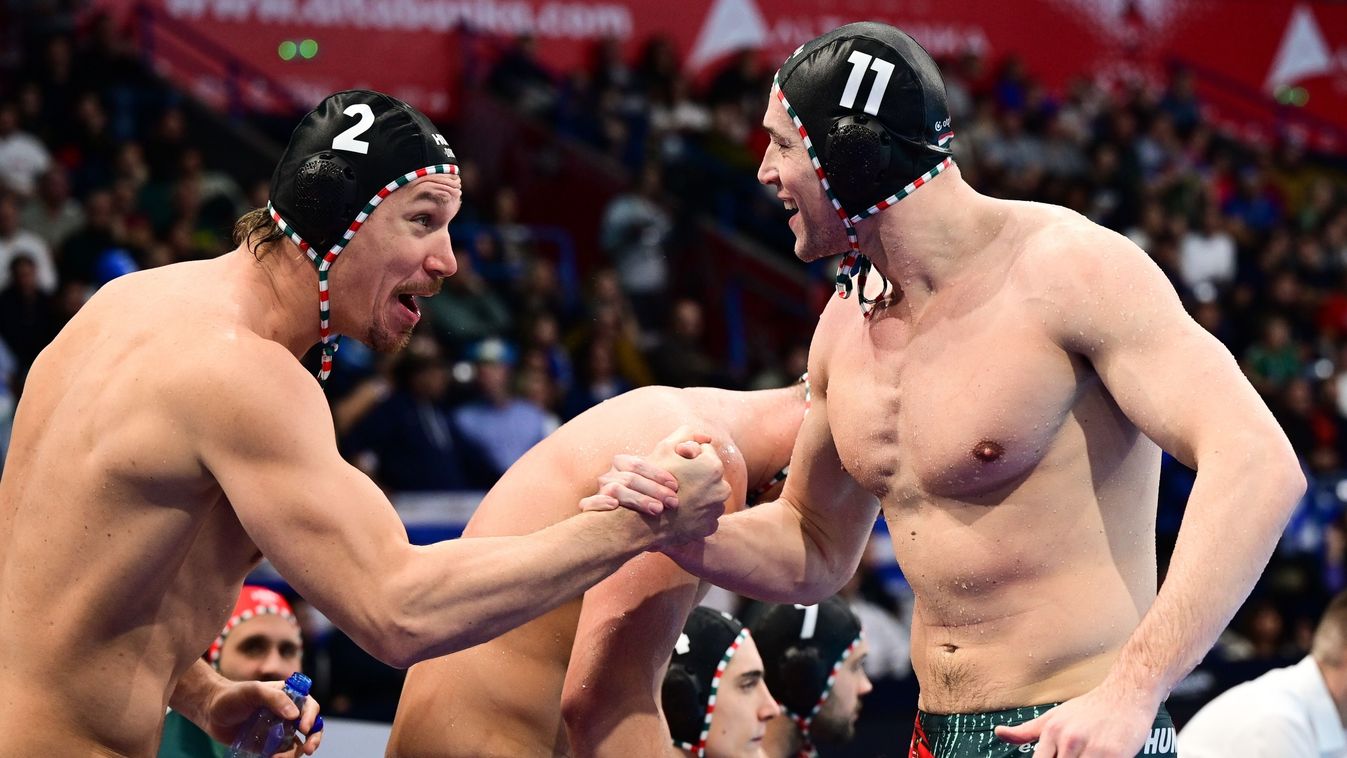 Fütty a magyar játékosoknak, tisztelet a himnusznak, befedte az arénát a szerb lobogó