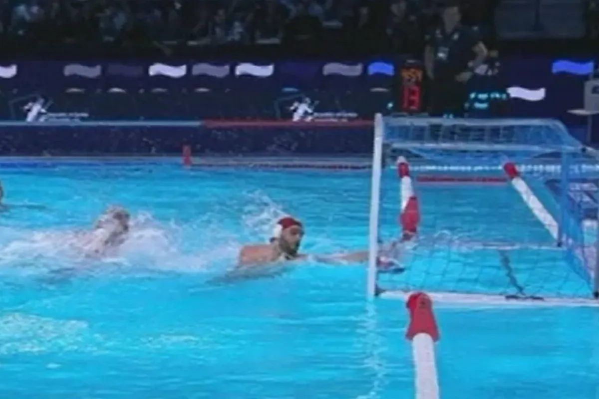 A görögök szerint ez nem perdöntő bizonyíték arra, hogy áthaladt a labda a képzeletbeli gólvonalon