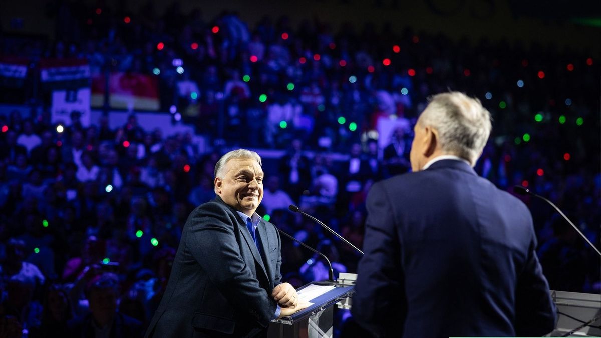 Orbán Viktor látványos fotókat tett közzé a kaposvári háborúellenes gyűlésről, mutatjuk! + videó