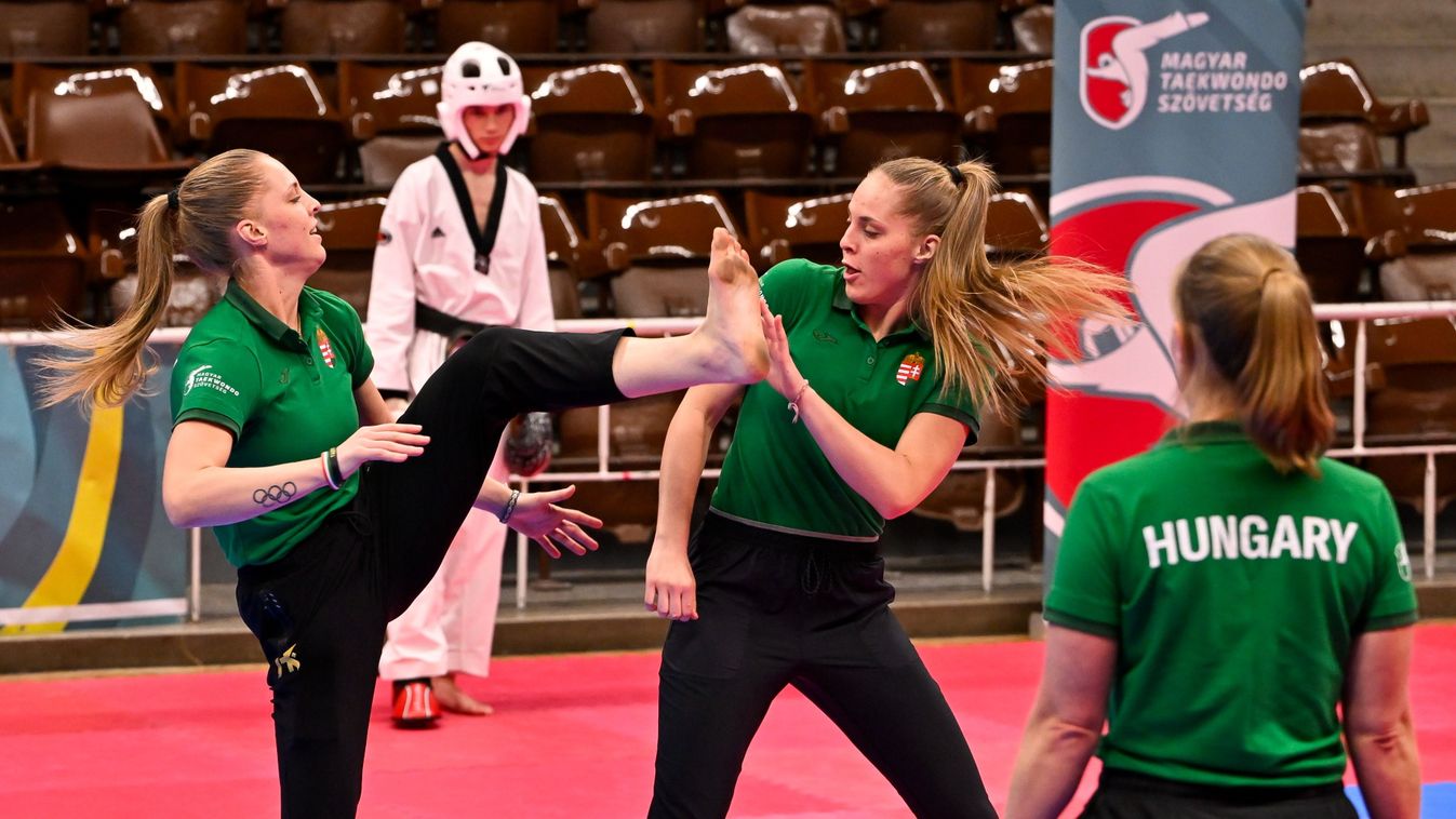 Márton Luana
Budapest, 2025. november 19.
Márton Viviana olimpiai bajnok tekvondós (b) és Márton Luana kétszeres világbajnok tekvondós (j) a Magyar Taekwondo Szövetség (MTSZ) edzésén a Gerevich Aladár Nemzeti Sportcsarnokban 2025. november 19-én.
MTI/Hege
