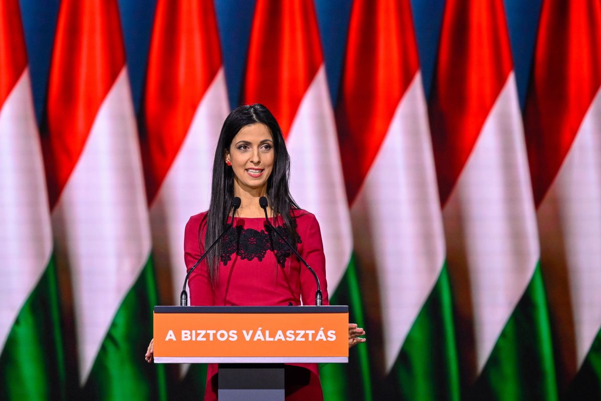 Budapest, 2026. január 10.
Koncz Zsófia, a Kulturális és Innovációs Minisztérium családokért felelős államtitkára beszédet mond a Fidesz kongresszusán a budapesti Hungexpón 2026. január 10-én.
MTI/Hegedüs Róbert