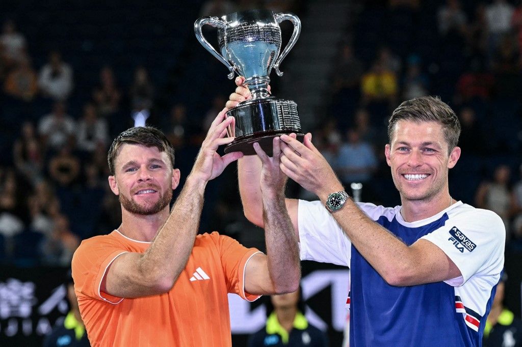 Christian Harrison (balra) Neal Skupski társaként megnyerte a párost a 2026-os Australian Openen, ami után bejelentette, játszik Magyarországon a Davis-kupában. Tommy Paul is erősítheti az amerikai csapatot.