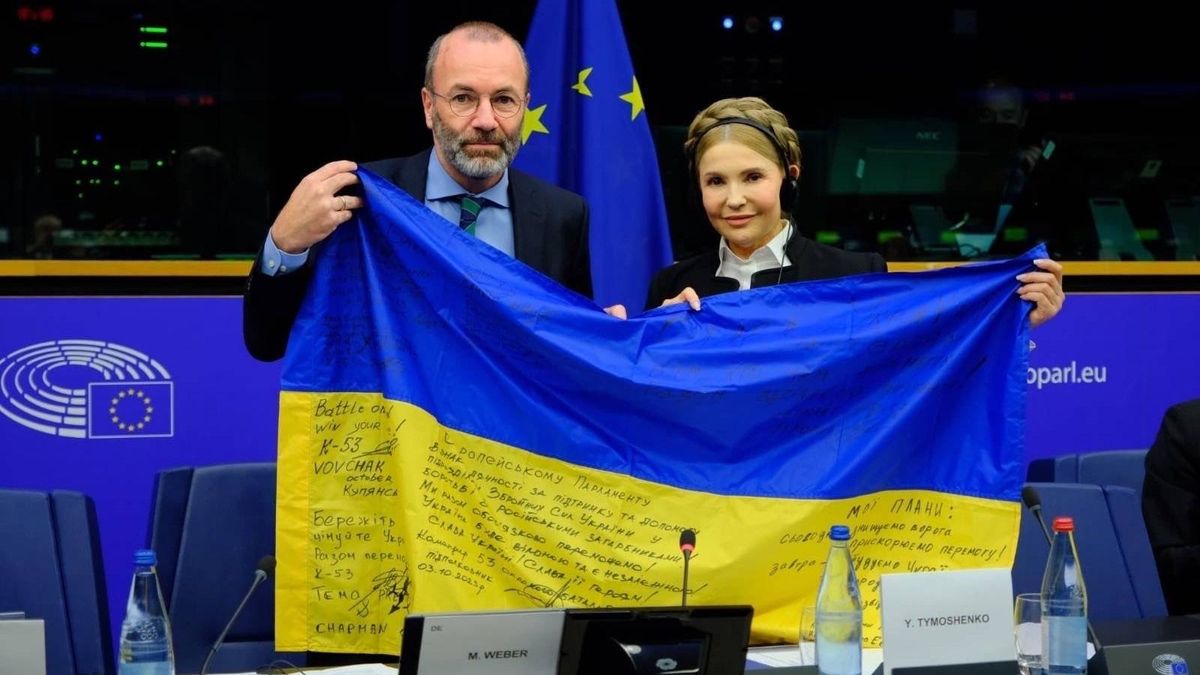 Botrány Kijevben, mosoly Brüsszelben