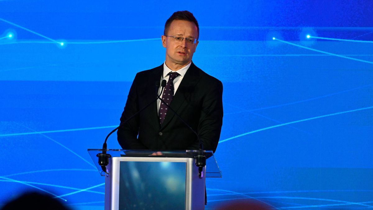 Szijjártó Péter: A kormány megkötötte a 102. stratégiai együttműködési megállapodást a Rosenbergerrel