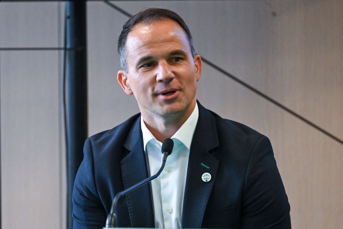 Az FTC sportigazgatója, Hajnal Tamás szerint Varga Barnabás mindenképpen váltani szeretett volna