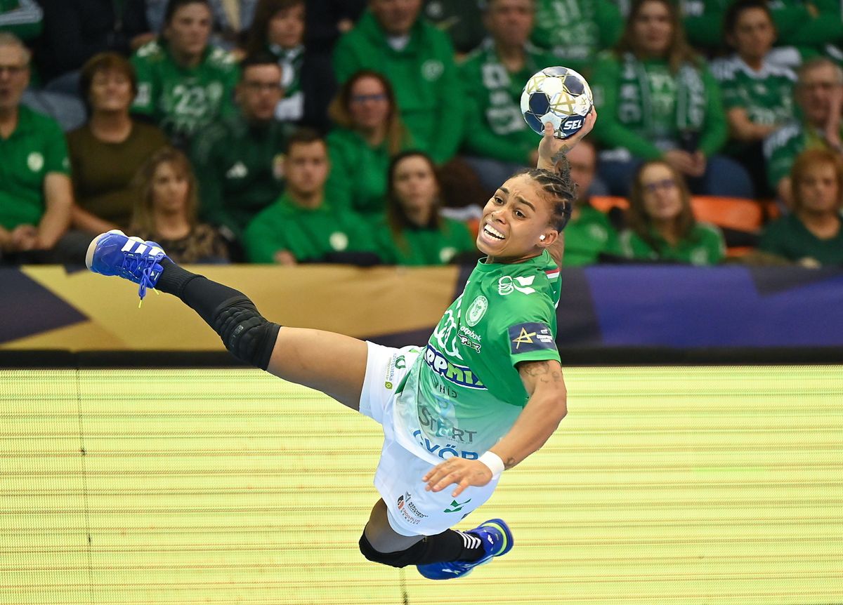 Bruna De Paula, a Győri Audi ETO KC játékosa virtuóz játékának köszönheti, hogy jelölték az év női játékosa címre az IHF-nél. Két norvég, Henny Reistad és Katrine Lunde a vetélytársa