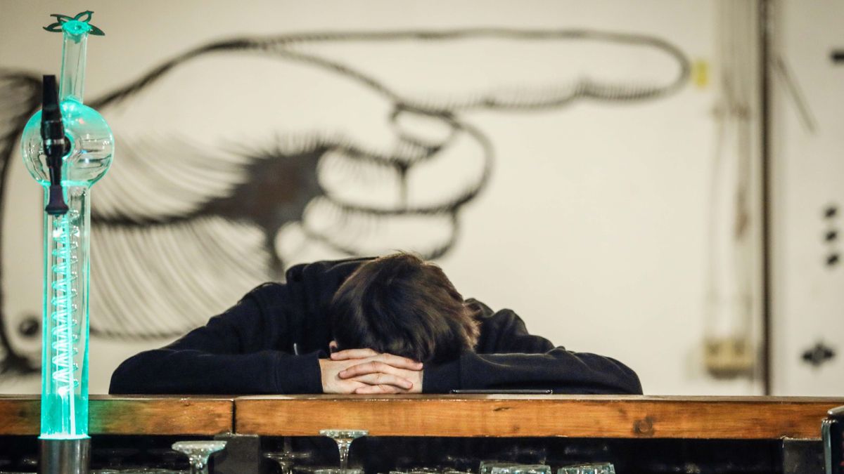 Még mindig rengeteg alkohollal szolgálják ki a kiskorúakat: közel négyszázmilliónyi büntetés járt érte
