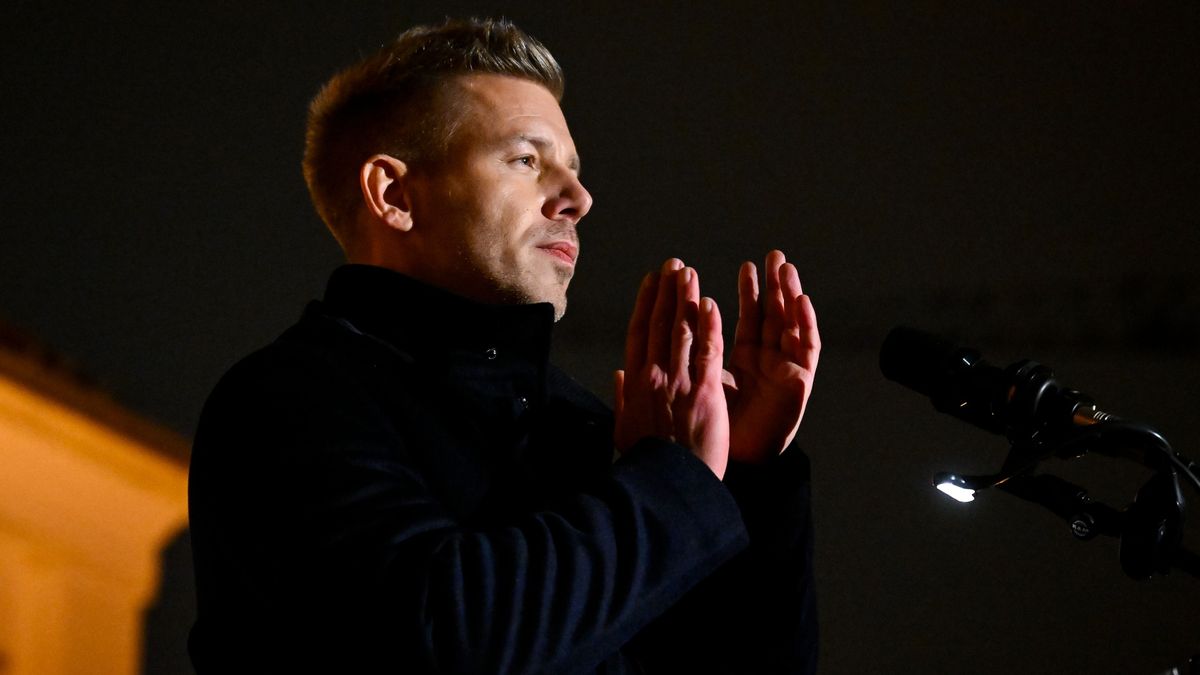 Baloldali politológus buktatta le a Tiszát: Magyar Péterék beengednék a migránsokat