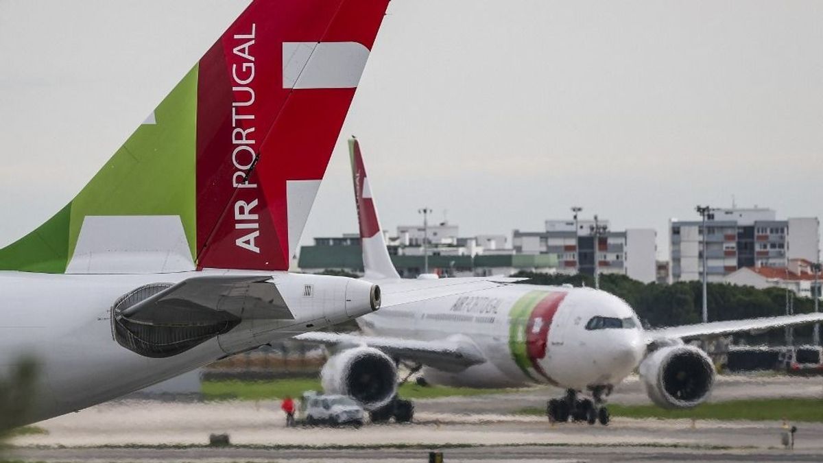 Hamis útlevelek, embercsempészet: migránsokat fogtak el a repülőtéren