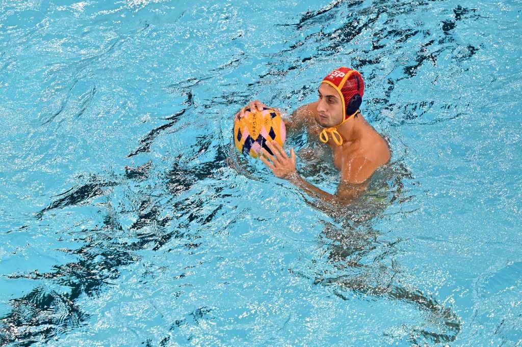 Unai Aguirre remekelt, a spanyolok sikerével eldőlt, hogy a címvédő a magyar válogatott ellen zárja a férfivízilabda Eb középdöntőjét