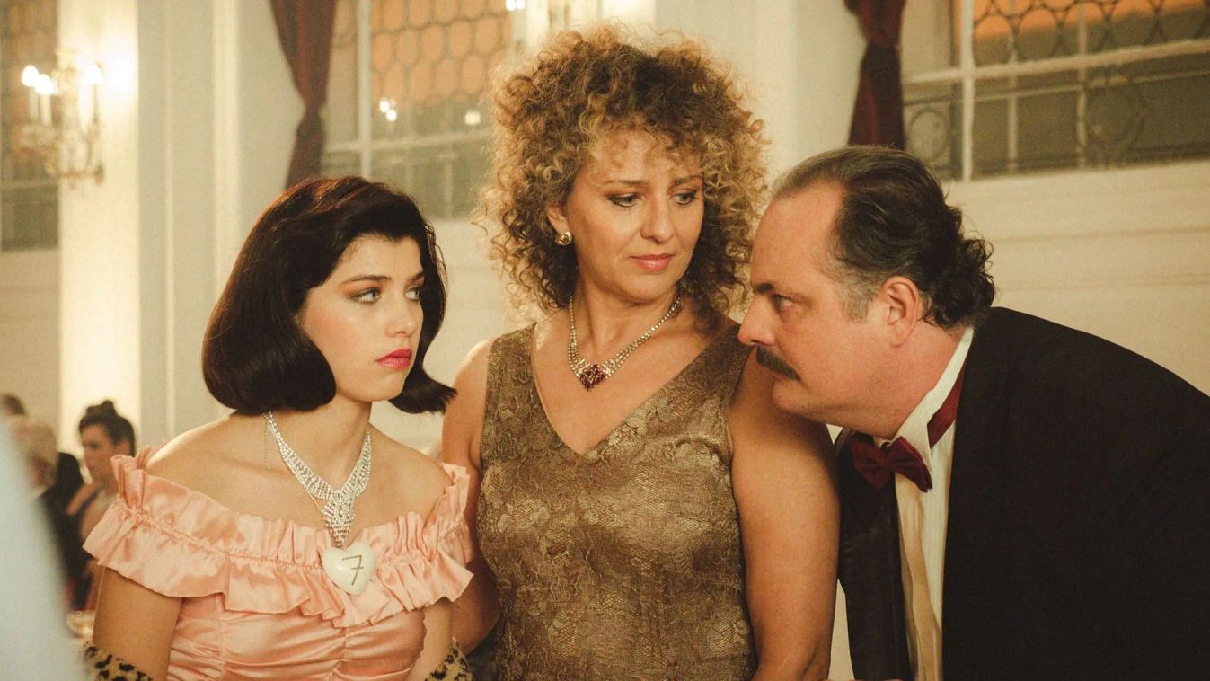 A Nyugati nyaralás az elmúlt évek egyik nagy mozisikere volt, Filmión is hasít Tiszeker Dániel és Lévai Balázs romantikus kádár-komédiája. Forrás: NFI