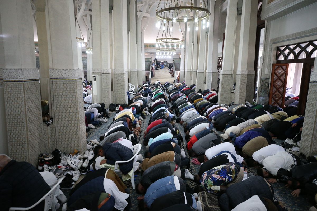 A legális mecsetek mellett számtalan illegális imaház működik Róma városában