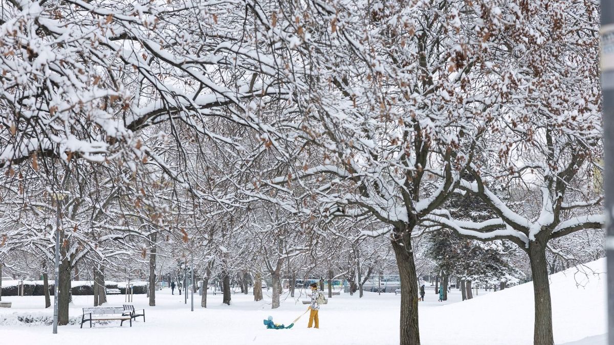 Van egy magyar település, ahol tilos ellapátolni a havat, itt az indoklás