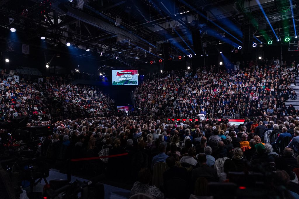 DPK Miskolc
Fidesz kampány
Orbán Viktor
