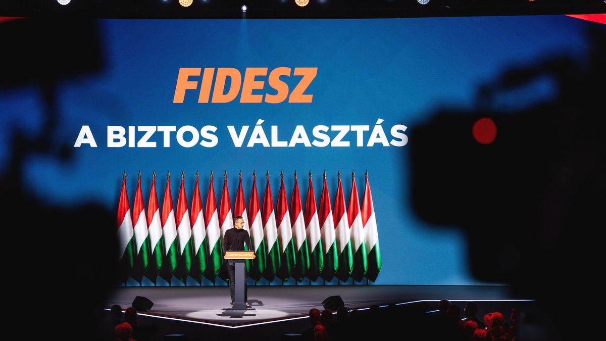 Orbán Viktor az egyetlen akadálya, hogy háborúba sodorják Magyarországot