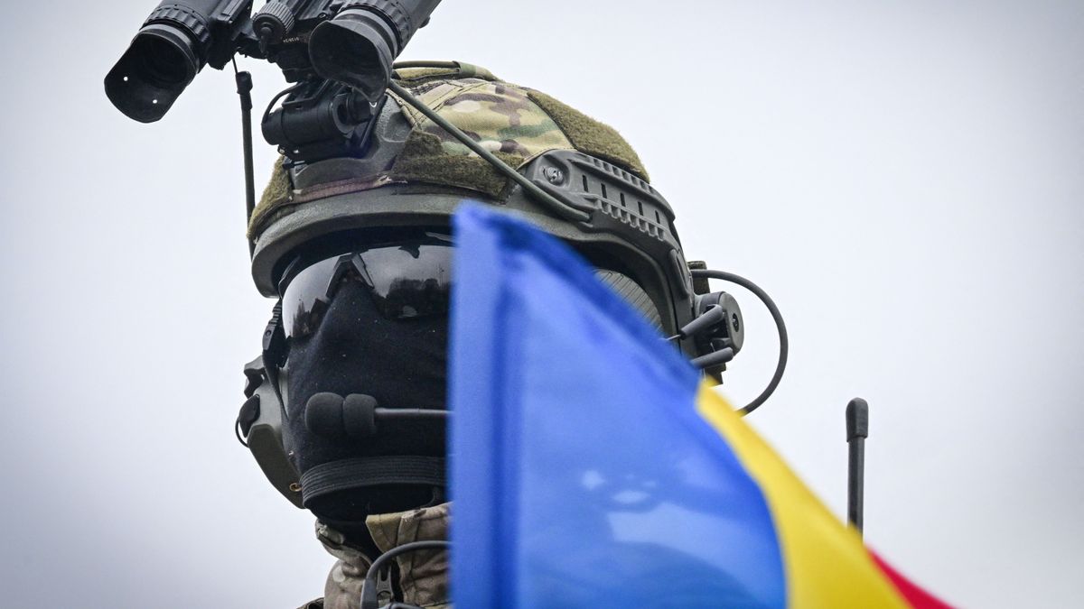 Románia lakosságának felkészültnek kell lennie egy háborús erőfeszítés támogatására a vezérkari főnök szerint