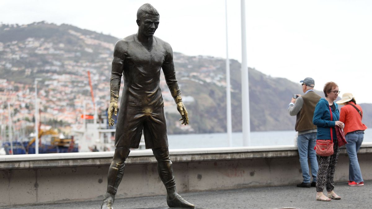 Felgyújtották Cristiano Ronaldo szobrát Madeirán, nyomozás indult