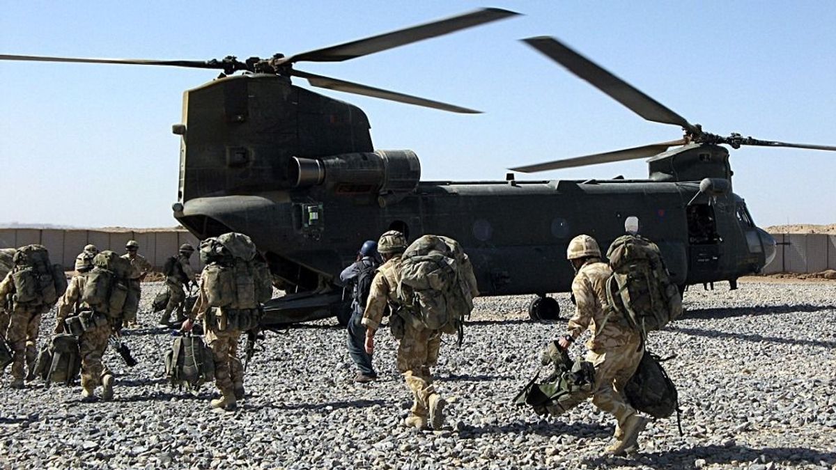 A brit haditengerészet riadót fújt az oroszok miatt