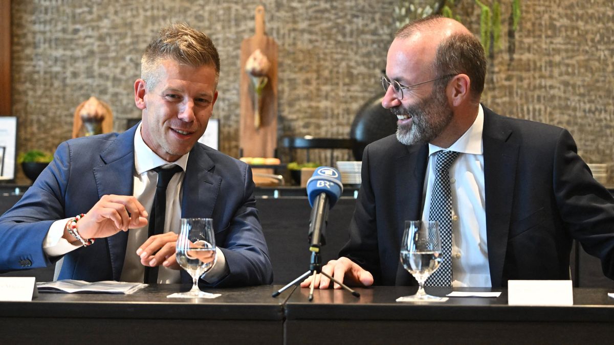 A Tisza háborúpárti őrületre cserélné a békepárti, szuverén közpolitikánkat