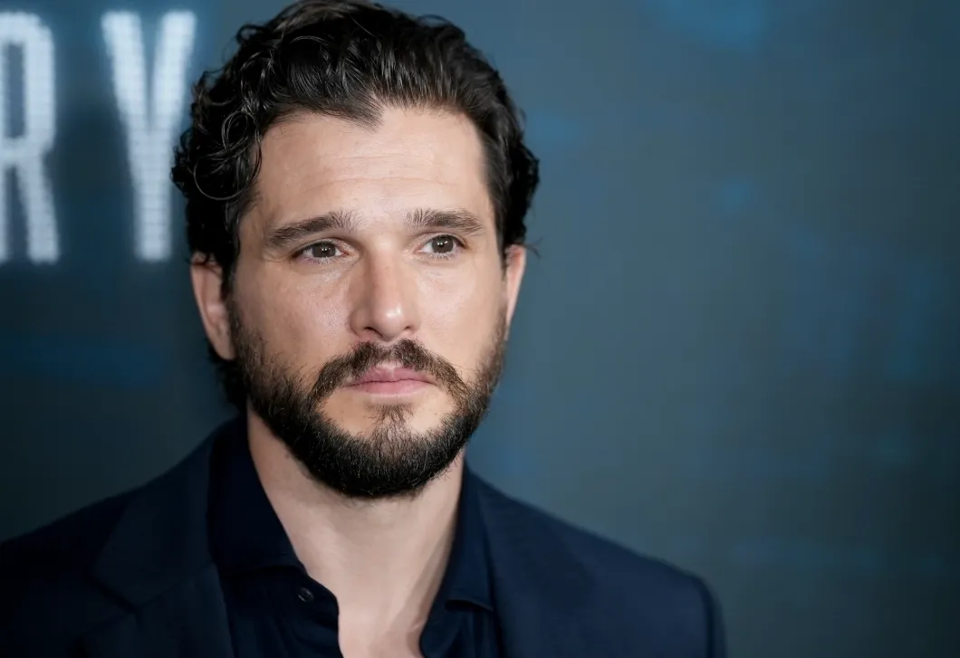„Mégis hogy merészelitek?” – Kit Harington őszintén berágott az elégedetlenkedőkre