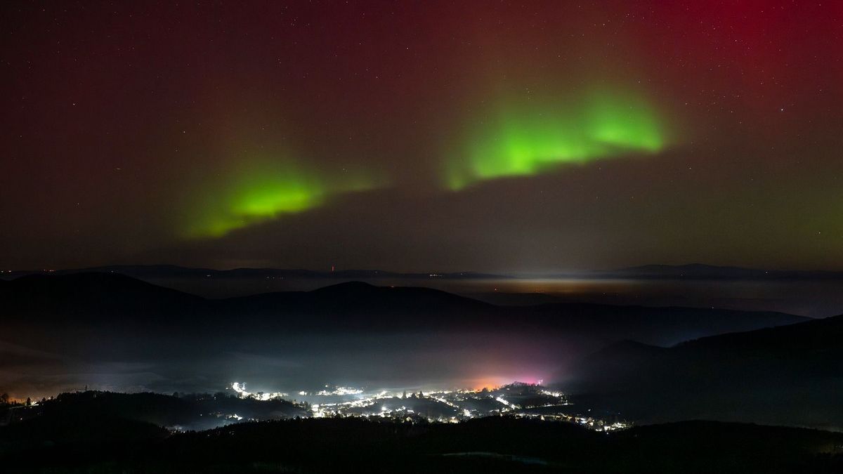 Durva űrvihar csapott le, sarki fény ragyogott Magyarország felett + galéria