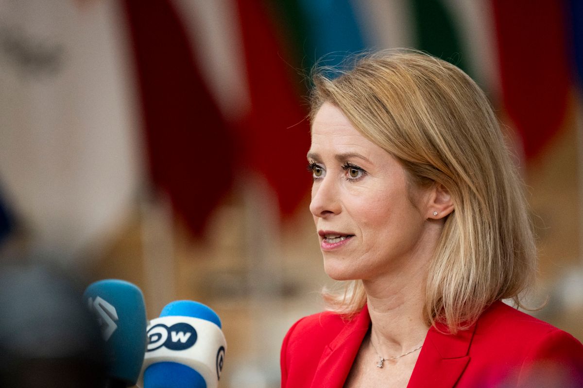 Kallas szerint ideje a pohár aljára nézni