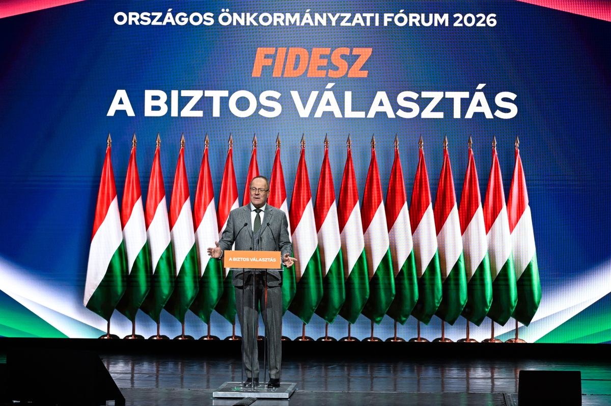 Budapest, 2026. január 19.
Navracsics Tibor közigazgatási és területfejlesztési miniszter beszédet mond Az önkormányzatok a mi erőnk című, a Fidesz által szervezett országos önkormányzati fórumon a Budapest Kongresszusi Központban 2026. január 19-én.
MTI/Máthé Zoltán