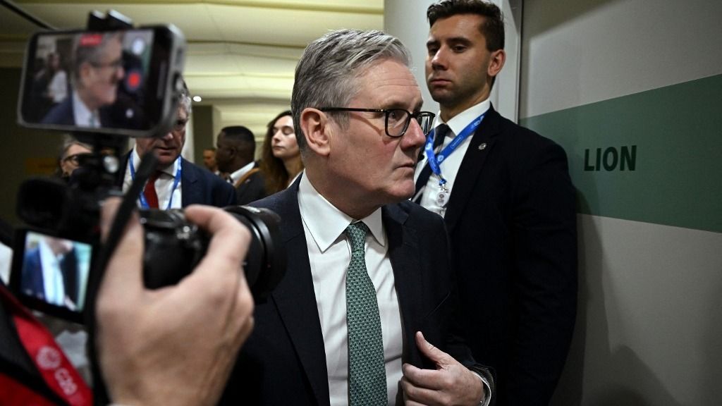 Keir Starmer vízum megvonással büntette az őt kritizáló jobboldali aktivistát