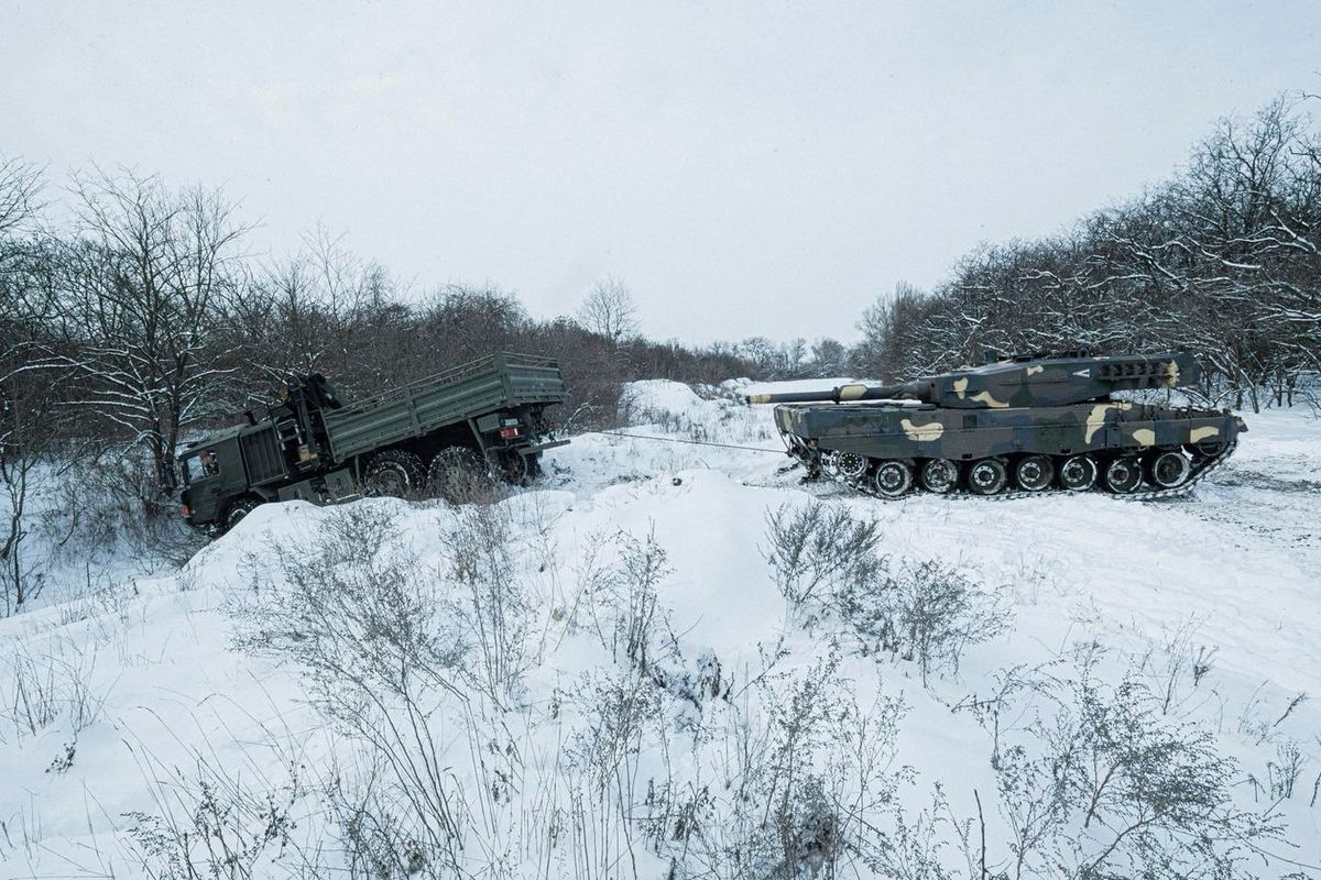 A honvédség egy Leopard 2A4HU harckocsija gyakorlat közben (Forrás: Facebook)