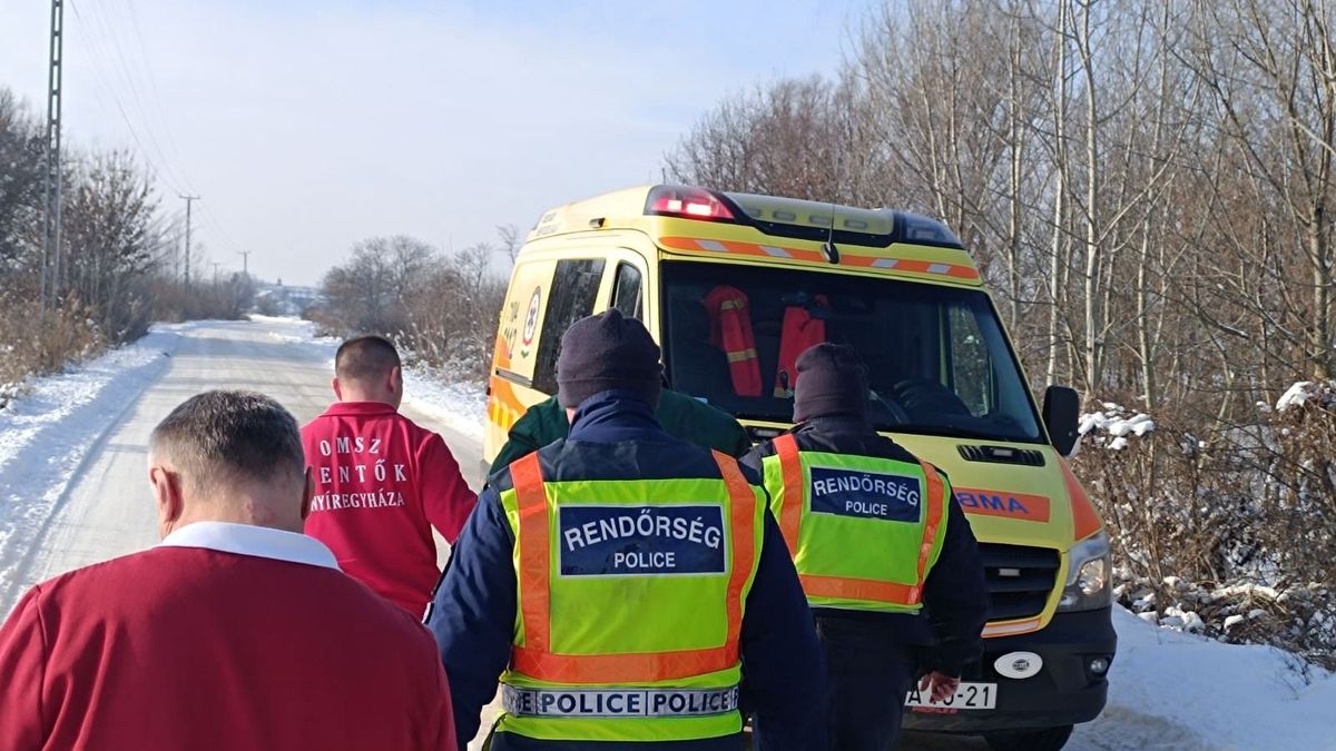 Postás borult az árokba Szabolcsban, szerencséje volt