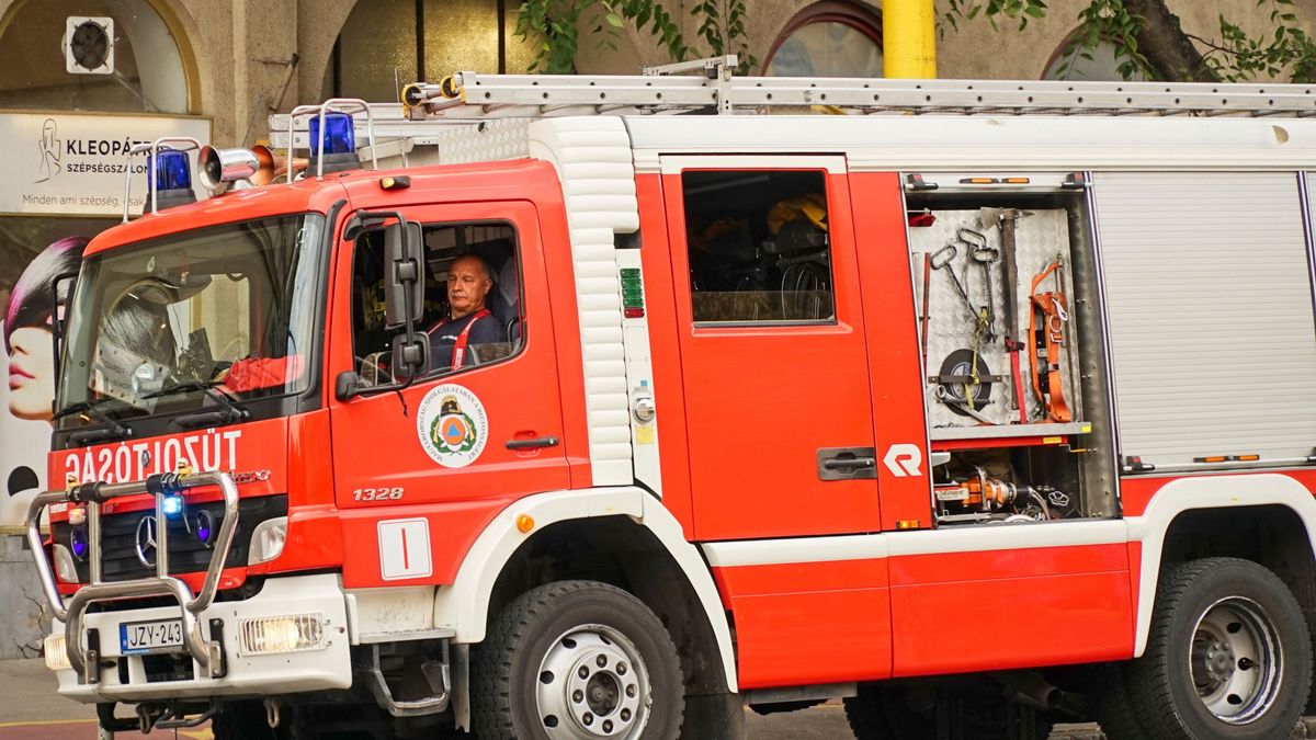 Lángok csaptak fel a Papp László Sportarénában