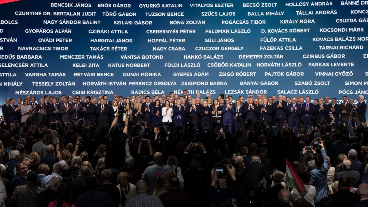 Számos vezető politikus szólalt fel Orbán Viktor mellett