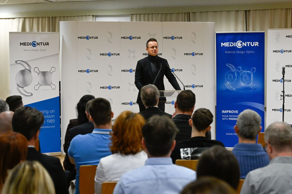 Szijjártó Péter szerint a Medicontur Orvostechnikai Kft. új beruházása nyomán hatvan új munkahely jön létre Zsámbékon