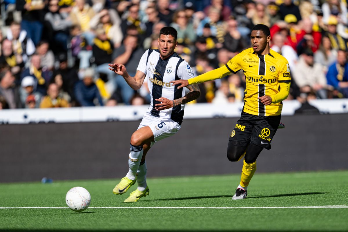 Mariano Gómez (balra) a csíkos mezt a Fradi zöld-fehérjére cseréli