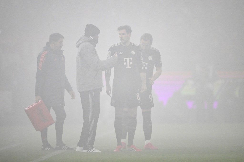 Szűk tíz percre félbeszakadt a Bayern München kölni bajnokija