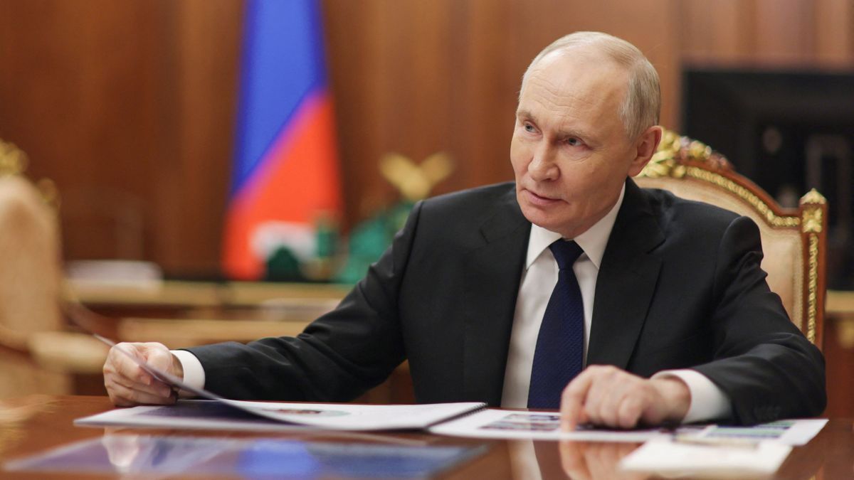 Putyin magasabb fokozatra állítja az orosz gazdaságot?