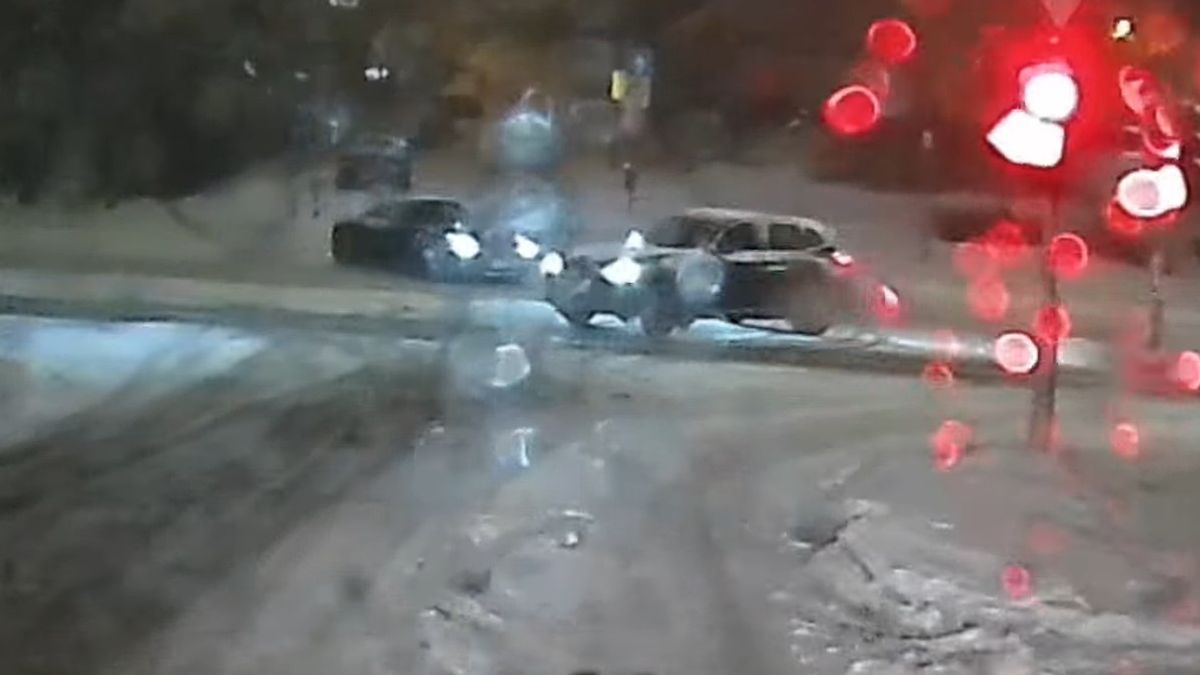 Ellepték az utakat a farolás bajnokai, az egyikük rögtön autót is tört + videó