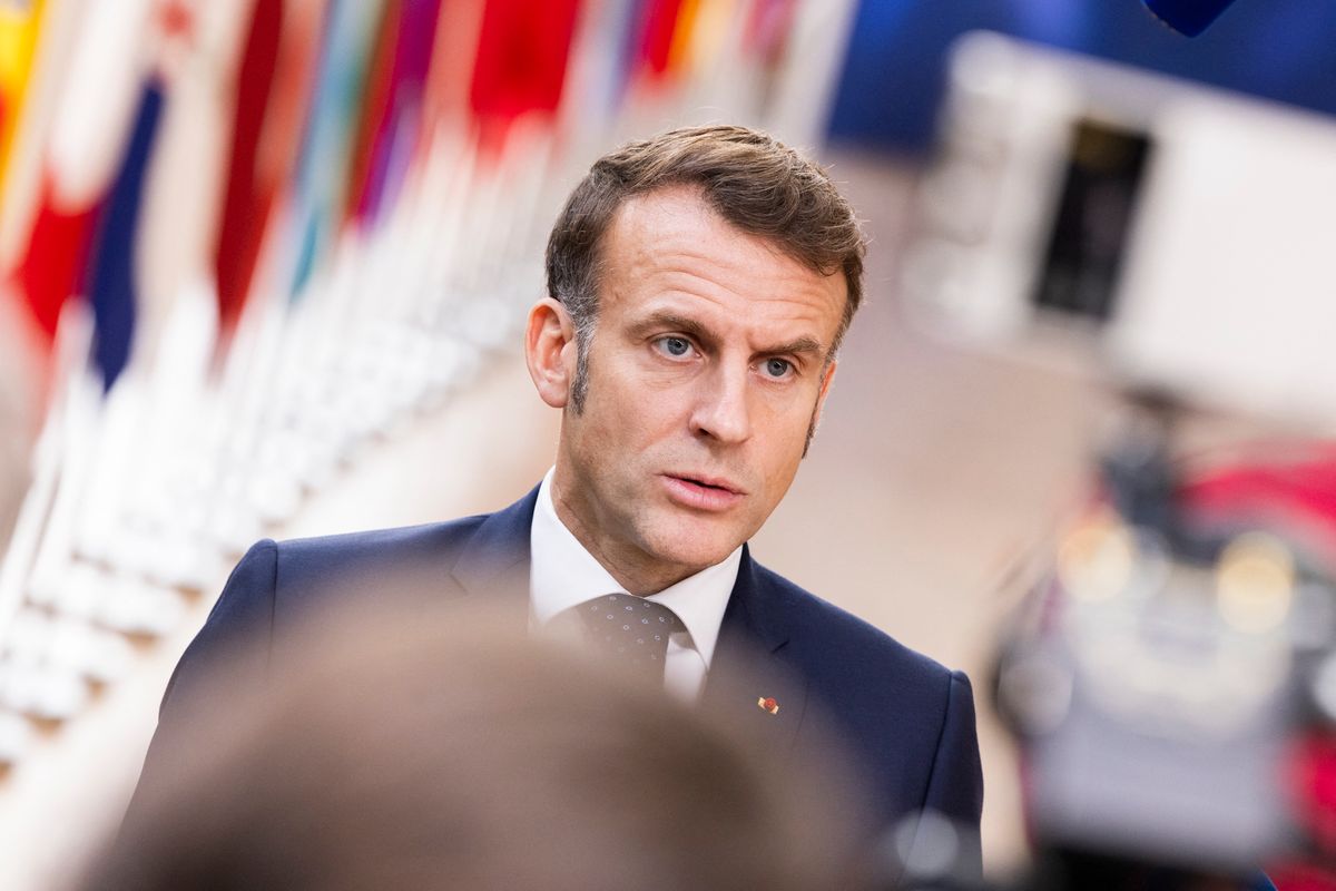 Macron is megszólalt az antiszemita tankönyv ügyében