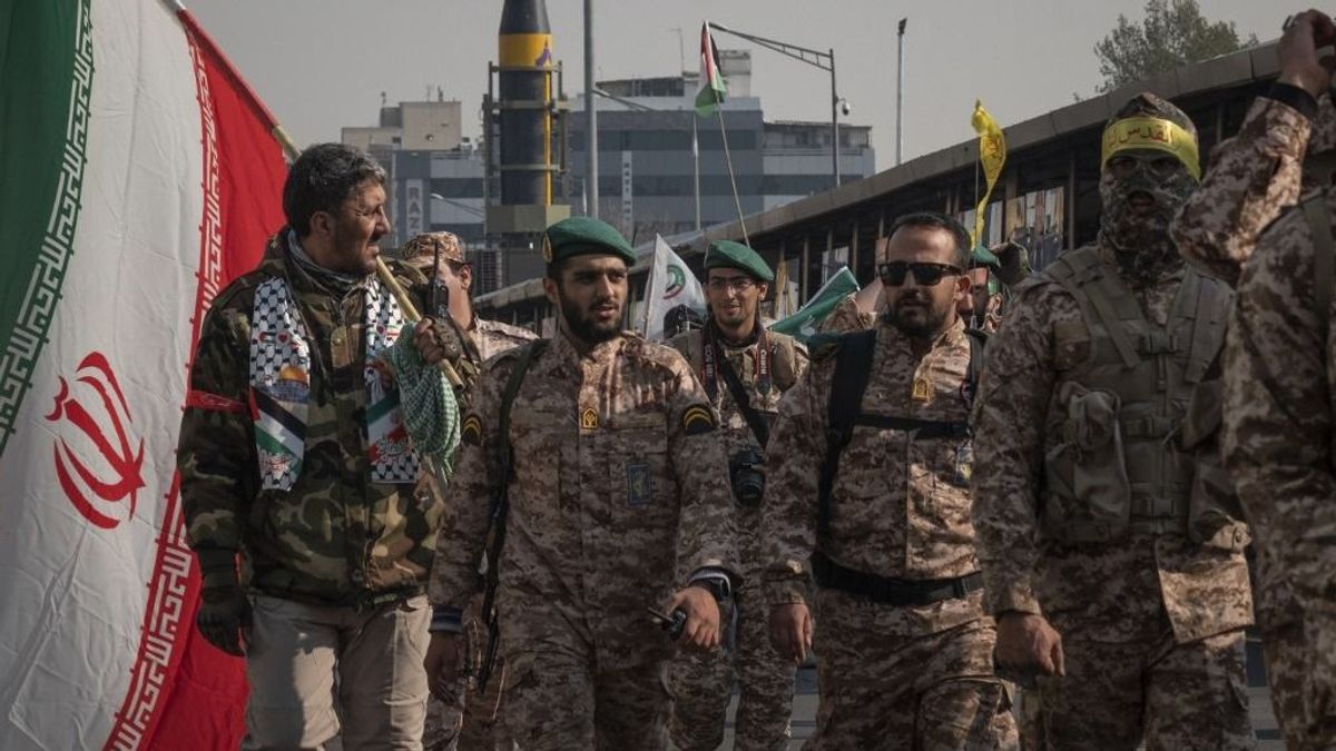 Keir Starmer tétlensége még körein belül is feszültséget szít