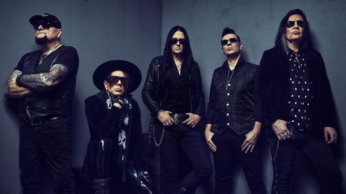 Feltámadtak a gót-rock kultikus fenegyerekei – Egy gitárlegenda is segítette őket