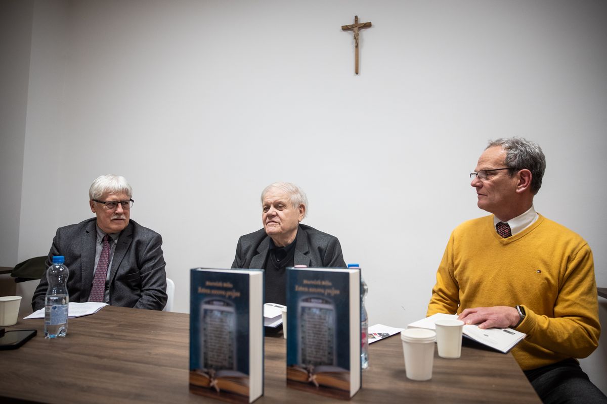 Horváth Béla Isten szava pajzs
című könyvének bemutatója könyvbemutató