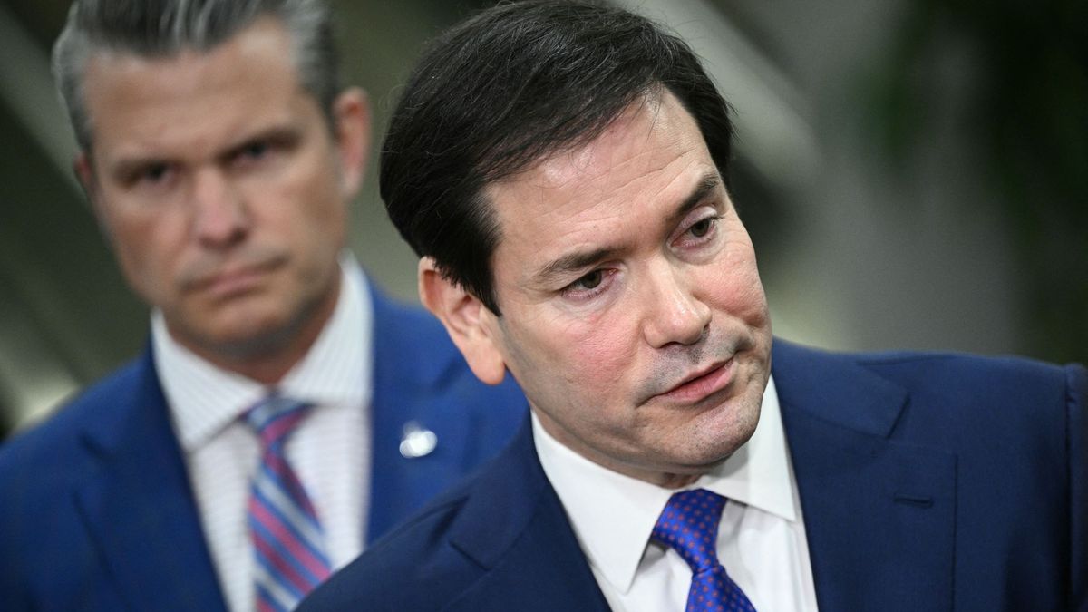 Marco Rubio dán tisztségviselőkkel tárgyal