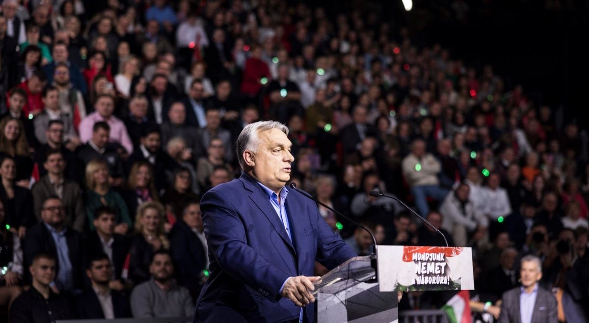 Orbán Viktor a miskolci háborúellenes gyűlésen (Forrás: Facebook)