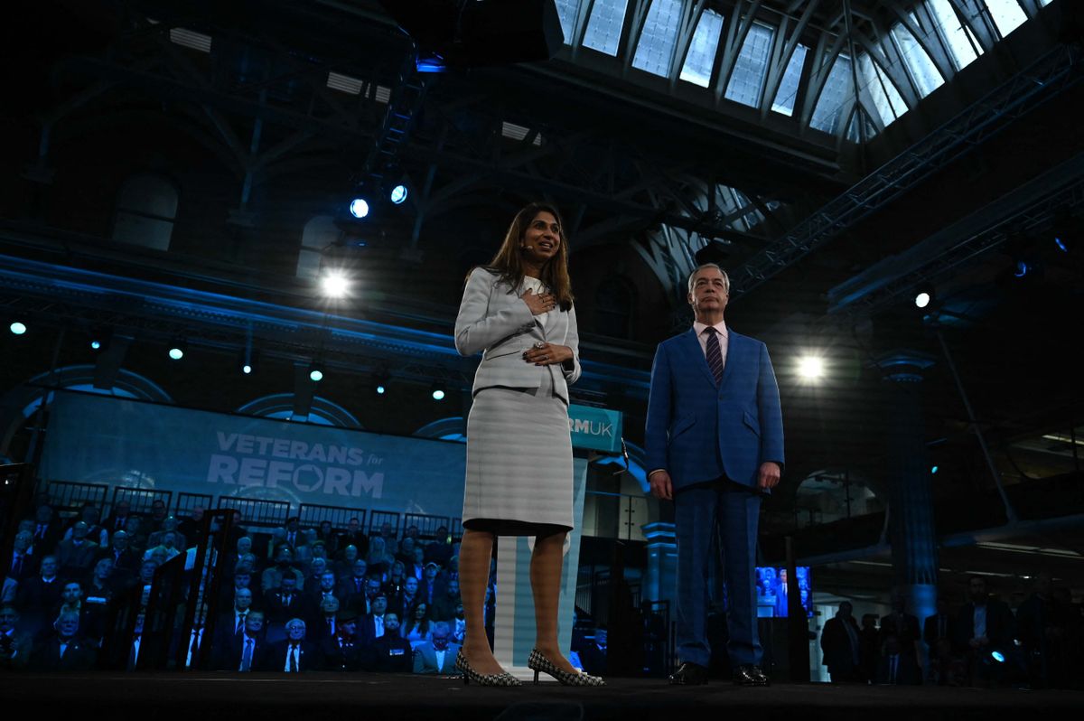 A toryk hanyatlása Nigel Farage malmára hajtja a vizet 