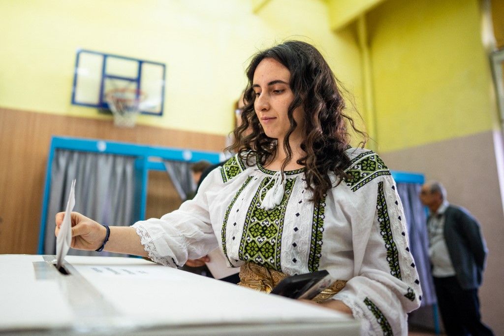 Norman Lewis, az MCC Brussels vendégkutatója biztos abban, hogy az Európai Bizottság be fog avatkozni a magyar választásokba. (Illusztráció, forrás: AFP)