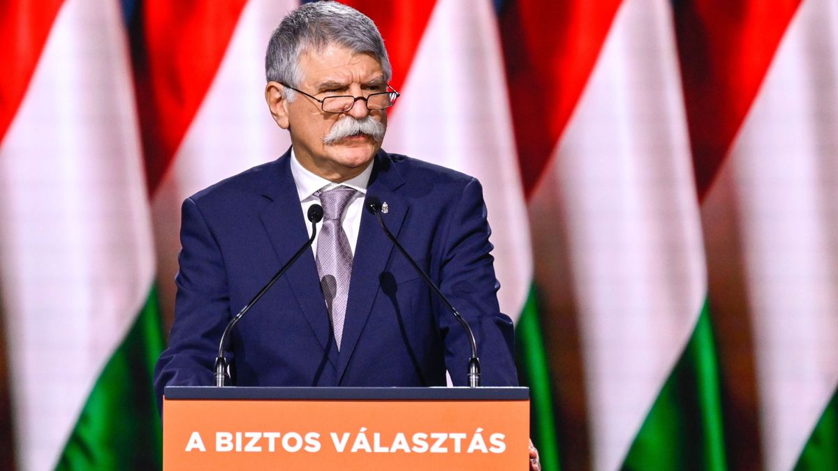 Budapest, 2026. január 10.
Kövér László, az Országgyűlés elnöke, a Fidesz országos választmányának elnöke beszédet mond a párt kongresszusán a budapesti Hungexpón 2026. január 10-én.
MTI/Hegedüs Róbert