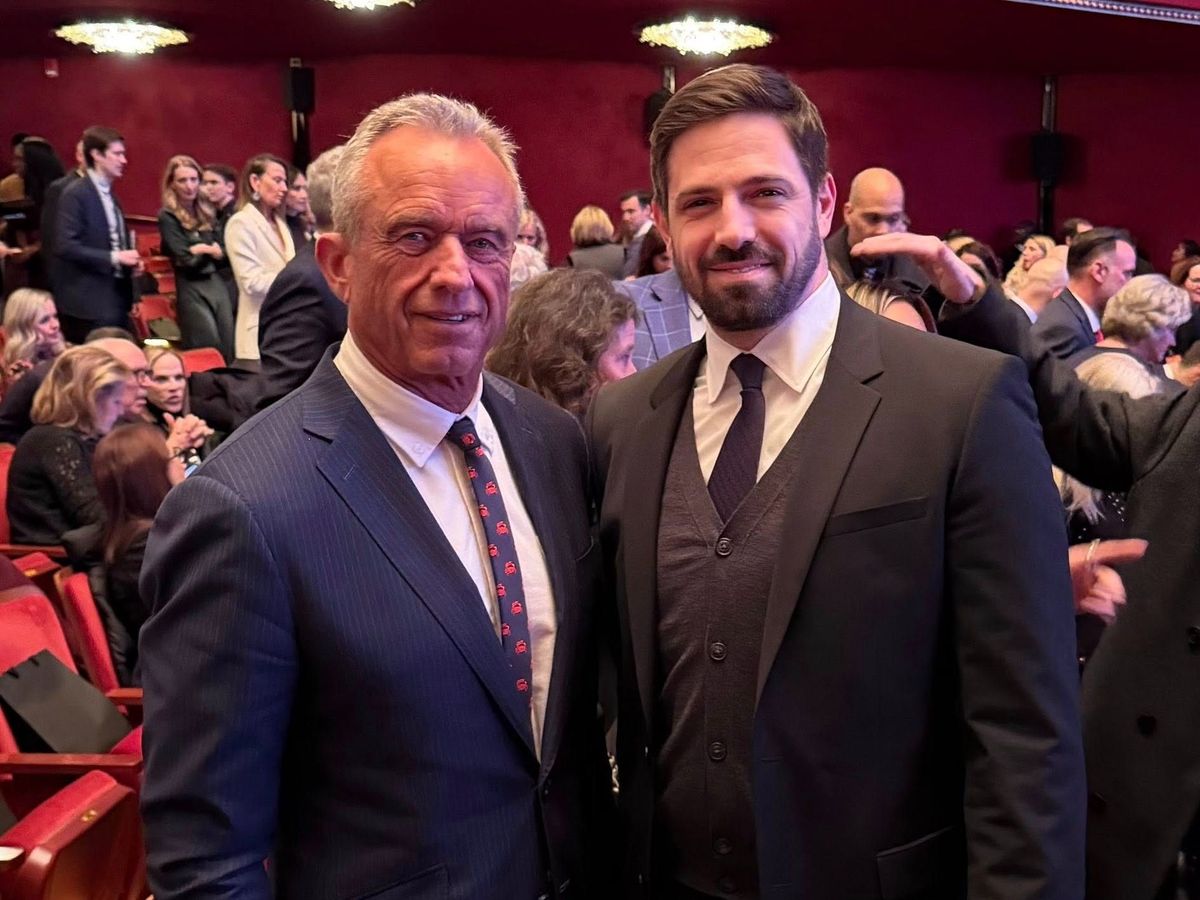 Steve Witkoff és Magyar Levente. Washingtonban a First Lady filmjének premierjén volt lehetőségem pár szót váltani az amerikai kormányzat több tagjával – közölte a miniszterhelyettes Forrás: Facebook