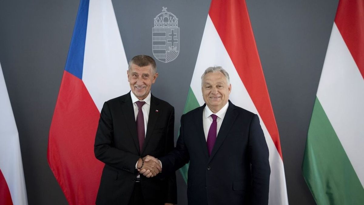 A patrióta kormányok Prágában erősítették meg a nemet a háborúra, migrációra, genderre + videó