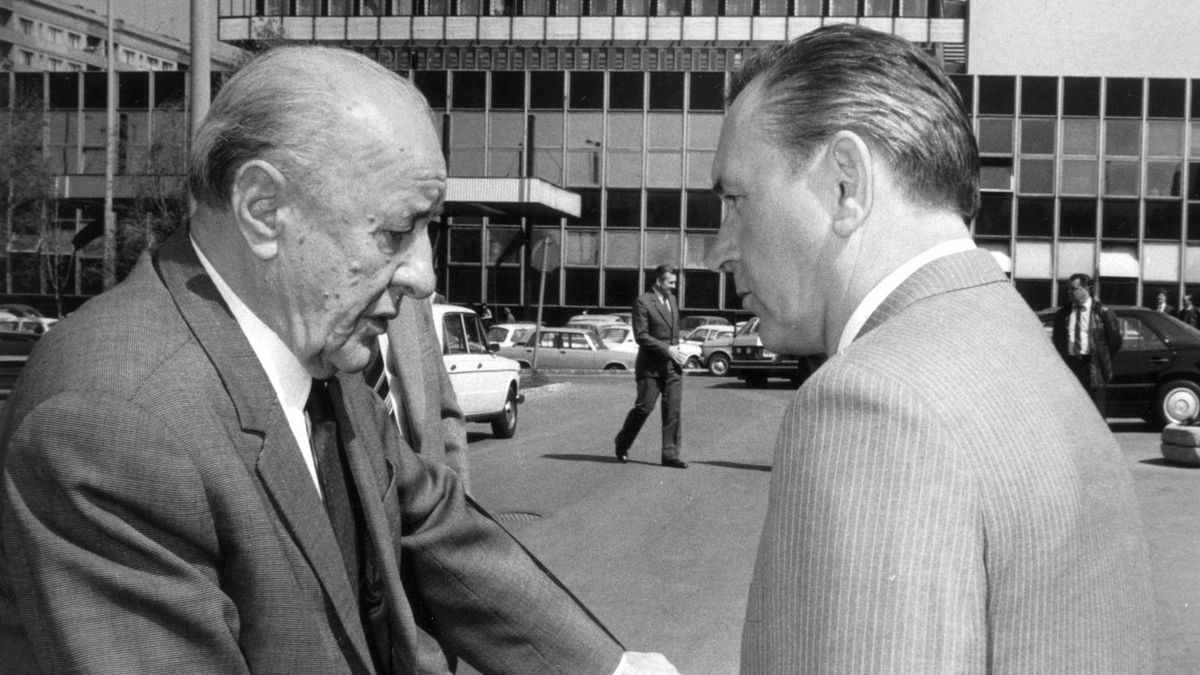 Az év kommunistája