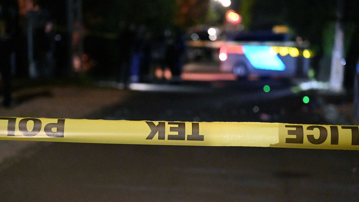 Kivonult a TEK az Ifjúsági Körútra, miután két férfi fegyverrel fenyegetőzött